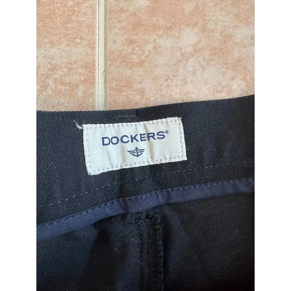 Dockers Black EASY KHAKI Big  Classic Fit Stretch pants‎ Men size 44 x 29 New !
